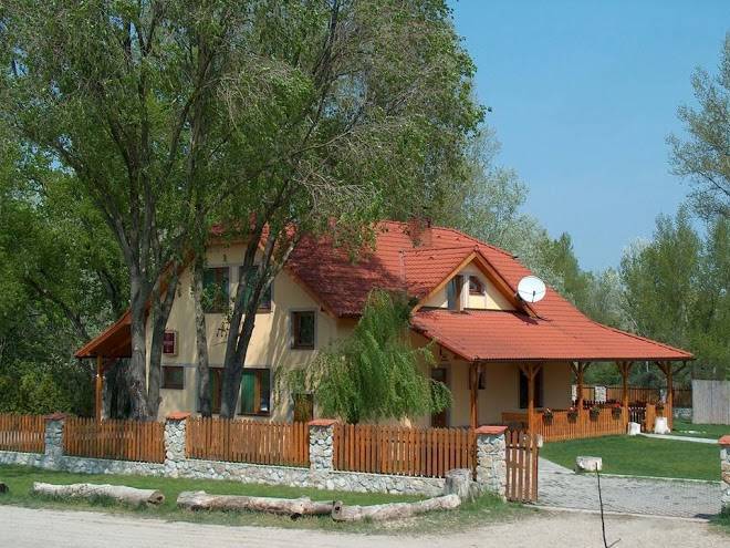 Apali restaurant & pension