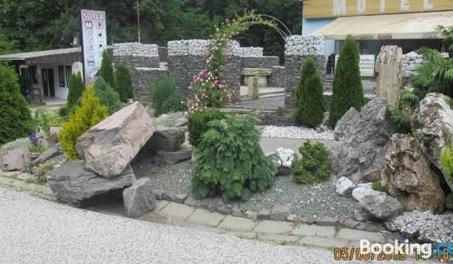 Motel sofer