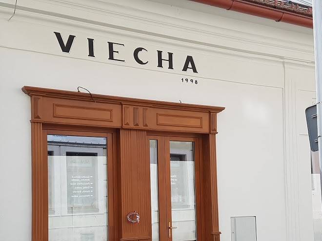 Viecha caffe and wine bar