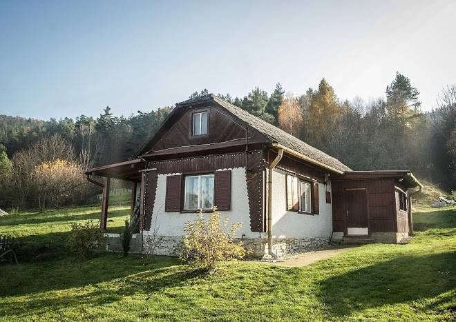 Kavehaus chalupa pod lesom