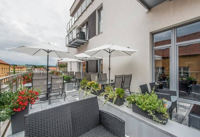Black horse hotel