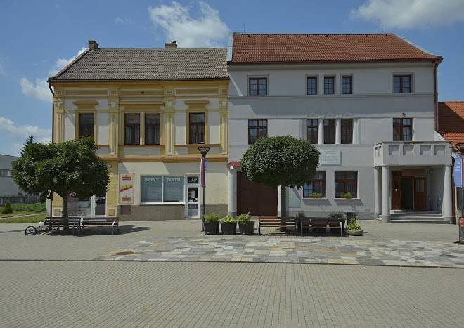 U tvarozkov
