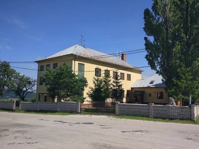 Rekreacne Zariadenie Hruba Strana Image