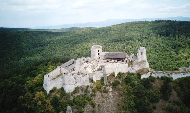 Ubytovanie v cachticiach pri kostole