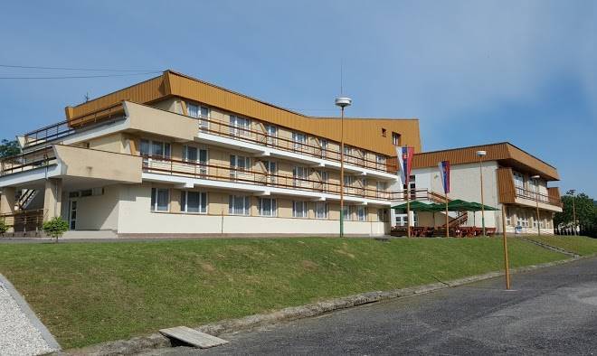 Hotel banik sro