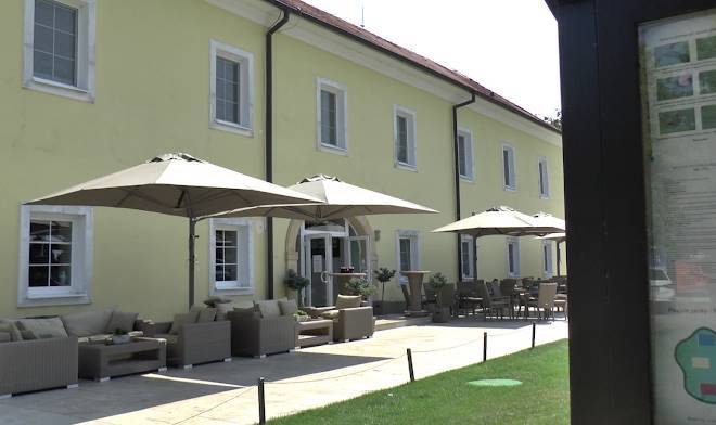 Welten hotel & restaurant sro