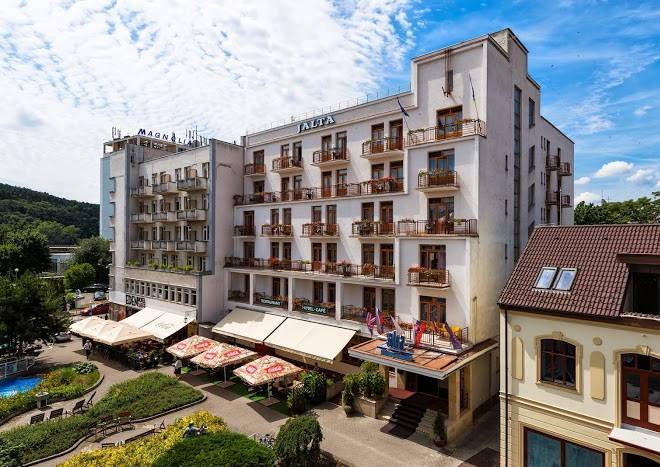 Hotel jalta & dependances