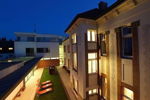 Hotel sandor pavillon
