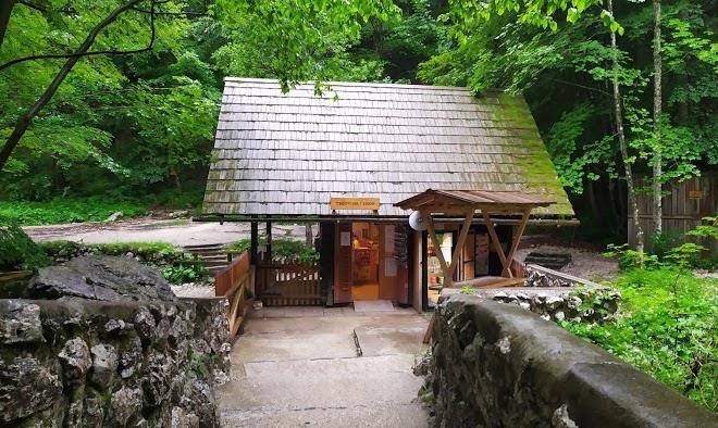 Penzion rozic d o o bohinjsko jezero