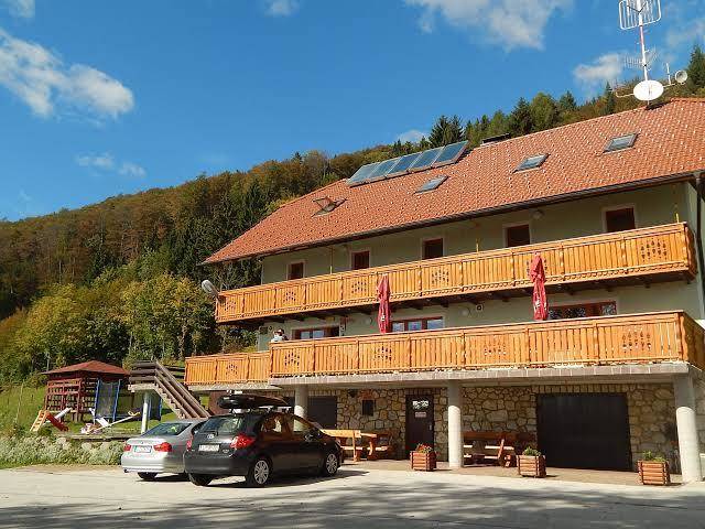 Hotel raj cerklje