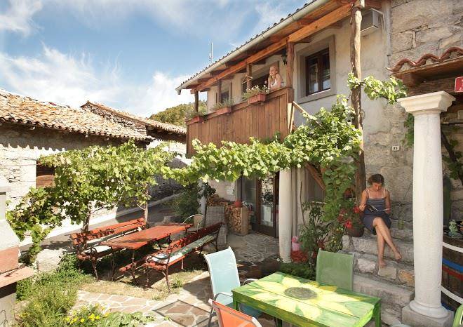 Hostel xaxid dusan bitenc sobodajalec