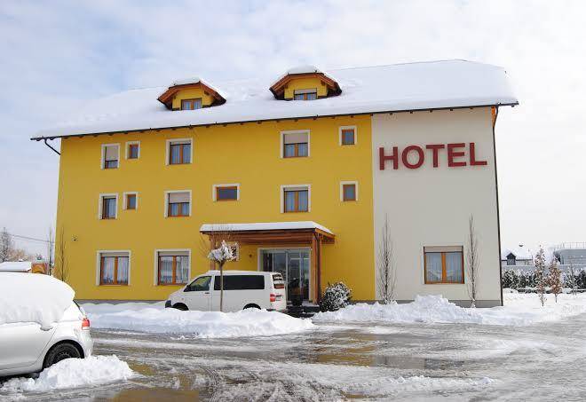 Hotel bau