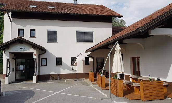 Garni hotel lotos