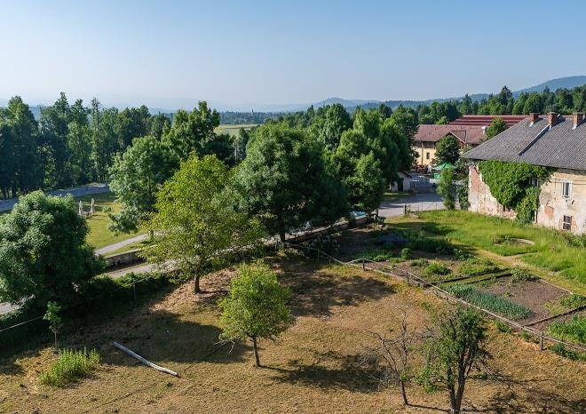 Grad prestranek turizem kmetijstvo in storitve d d