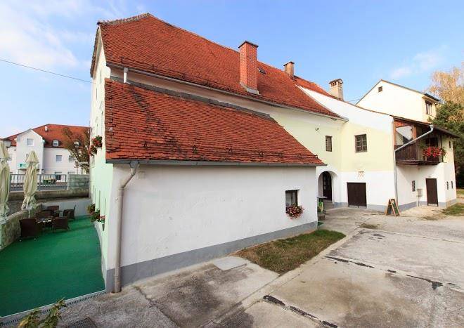 Pivnica veles