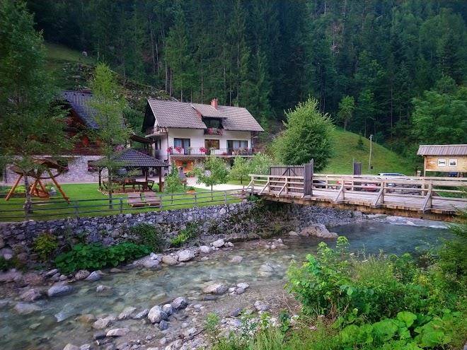 Turisticna kmetija cercek
