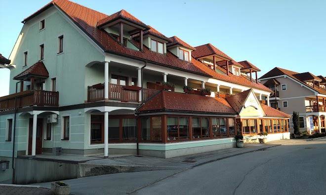 Hotel reaktiv