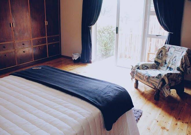 Madeira bed