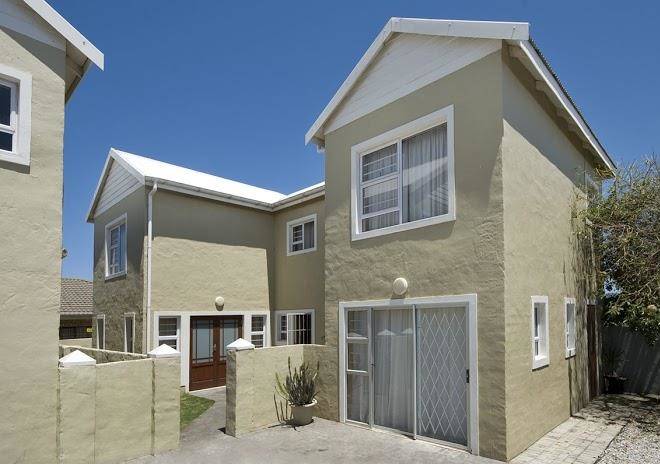 Dolphin Dance Self Catering Units Image