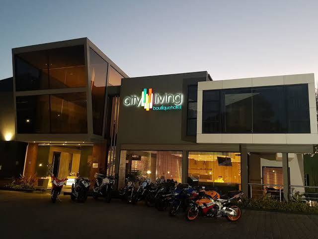 City Living Boutique Hotel Image
