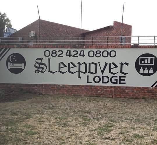 Sleepover lodge