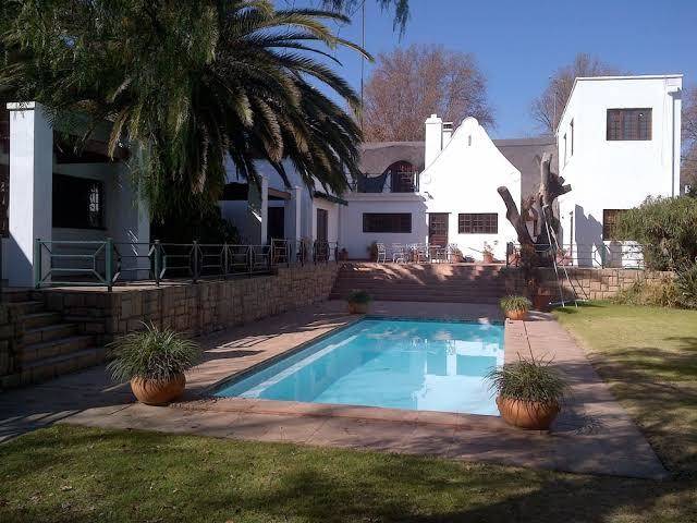 77 on 8th self catering