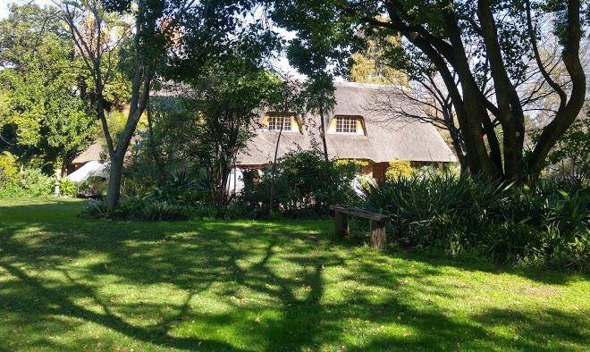 Ipe tombe guest lodge