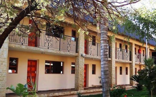 Inkwazi country hotel