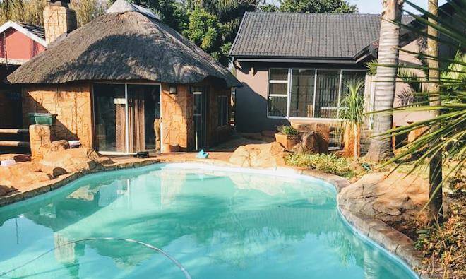 Africaren budget stay