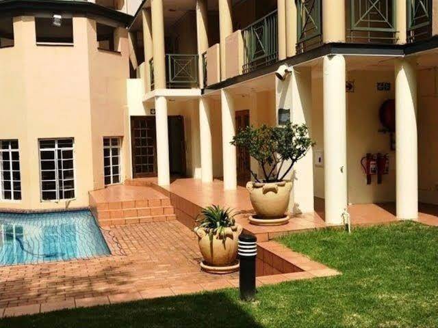 Airport inn & suites isando