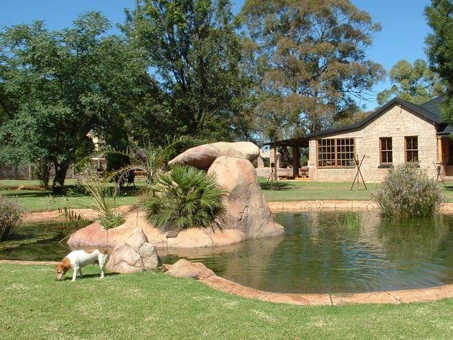 Eastwoods guest lodge