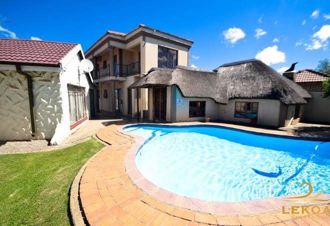Lekoa bed and breakfast and trading