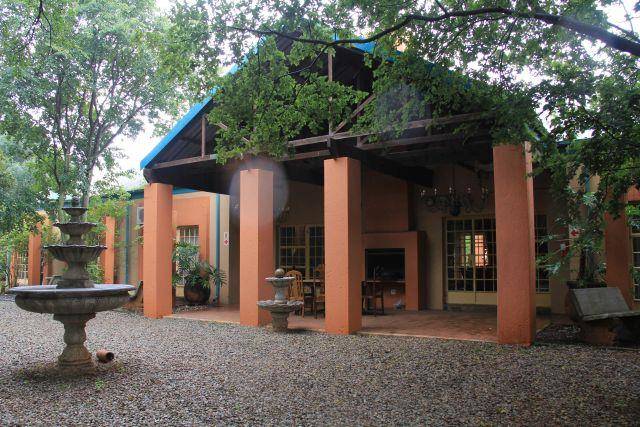 Hornbill lodge and legends restaurant