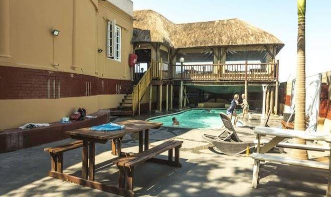 Blue ocean dive resort aliwal shoal shark diving