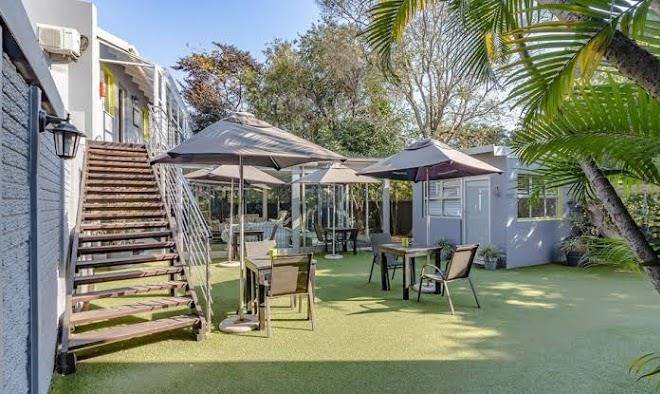 Silveroaks Boutique Hotel Image