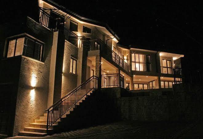 Butler On The Ridge Image