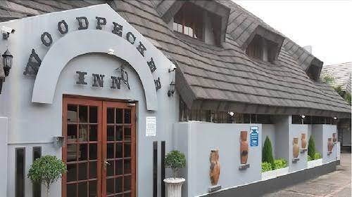 Woodpecker Inn Image