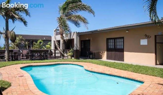 Khaya la manzi guest lodge