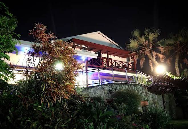 Wailana beach lodge