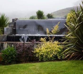 Woodridge country hotel