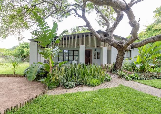 Emdoneni lodge with cheetah project & spa
