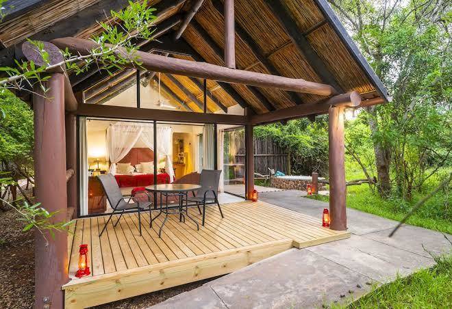 Leopard walk lodge