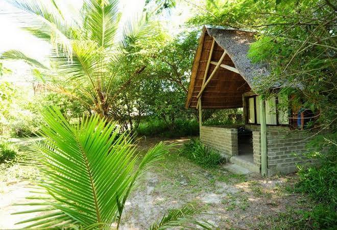 Triton dive lodge
