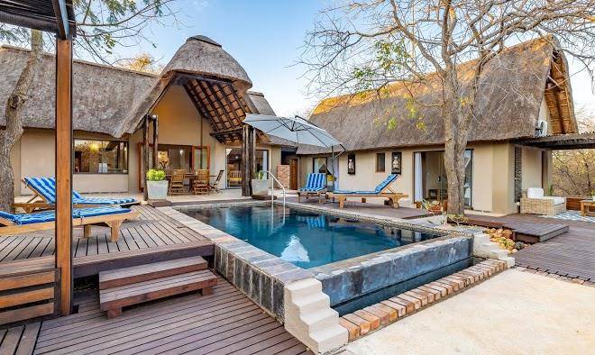 444 On Taaibos Image