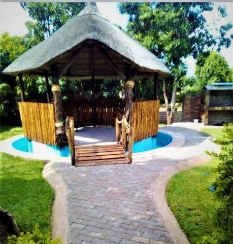 A nkuweni guest lodge