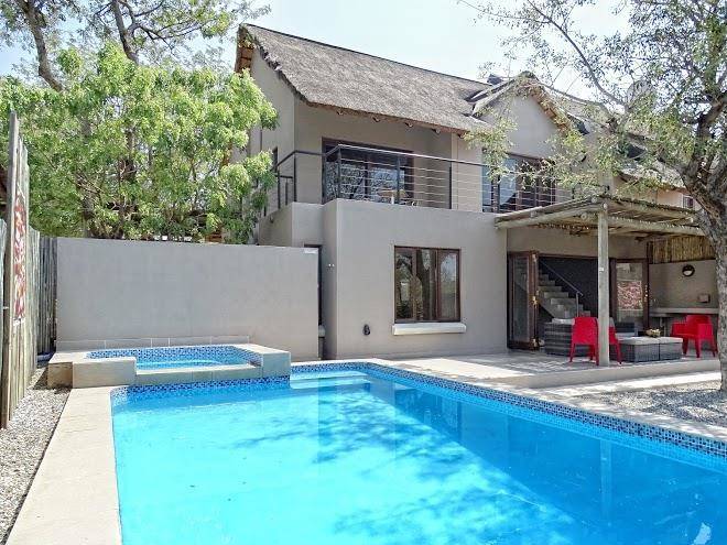 Bushglam Luxury Holiday Home Image