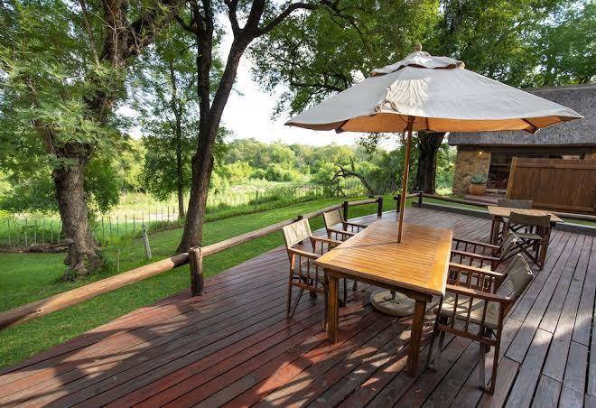Indlovu river lodge
