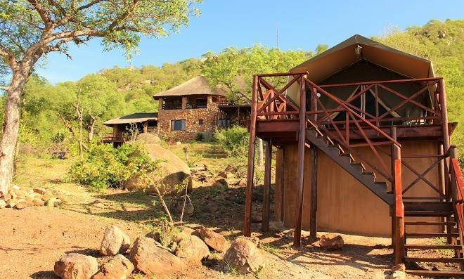Mopaya safari lodge