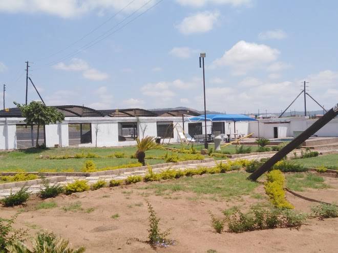 Boeketlong Lodge And Pub Image