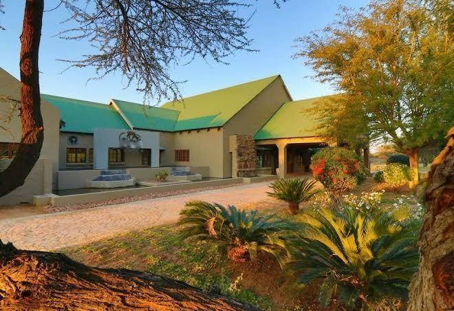 Pioneer lodge